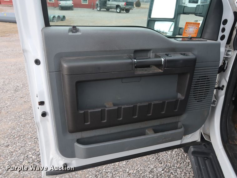 image for item GD9977 2011 Ford F450 Super Duty XL bucket truck