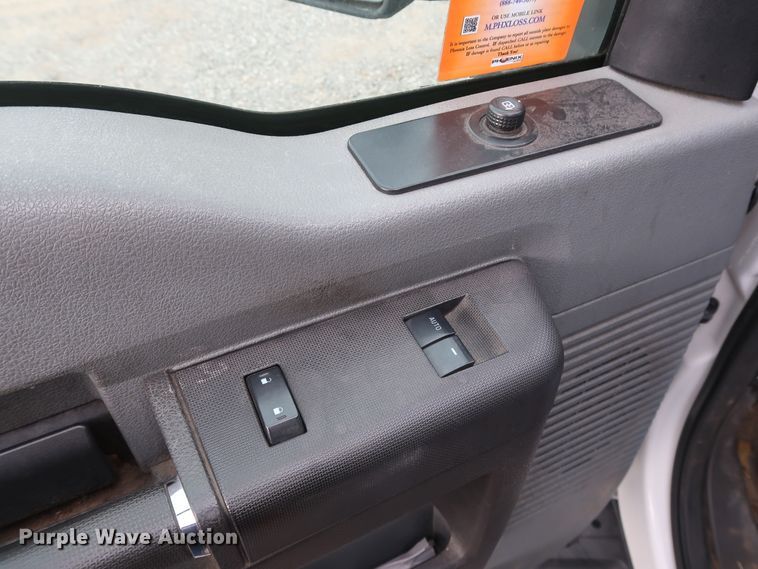 image for item GD9977 2011 Ford F450 Super Duty XL bucket truck