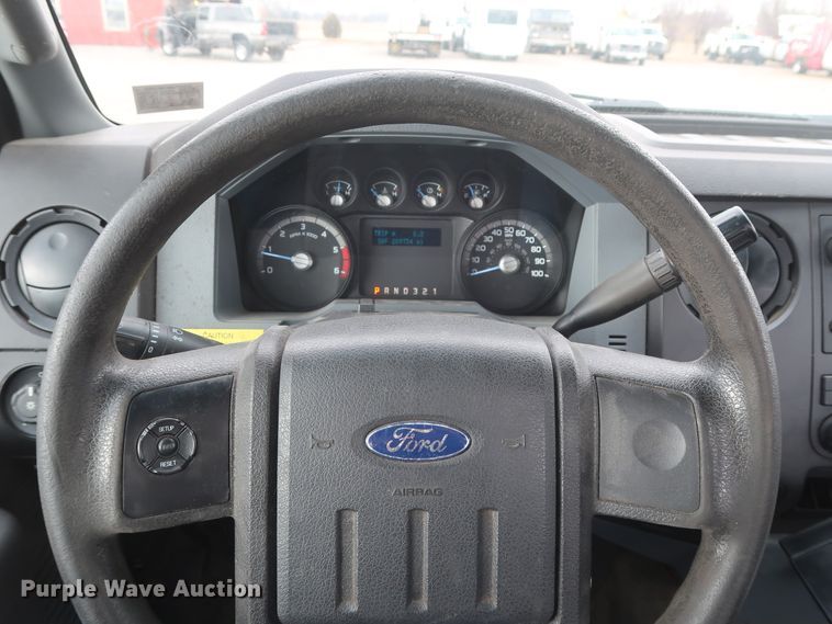 image for item GD9977 2011 Ford F450 Super Duty XL bucket truck