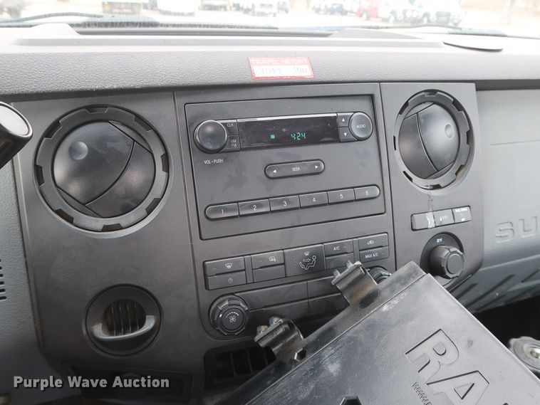 image for item GD9977 2011 Ford F450 Super Duty XL bucket truck