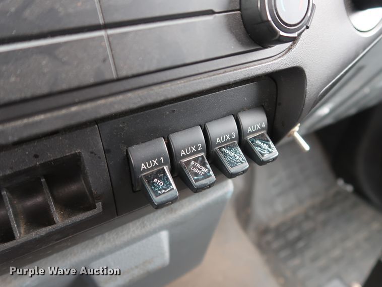 image for item GD9977 2011 Ford F450 Super Duty XL bucket truck