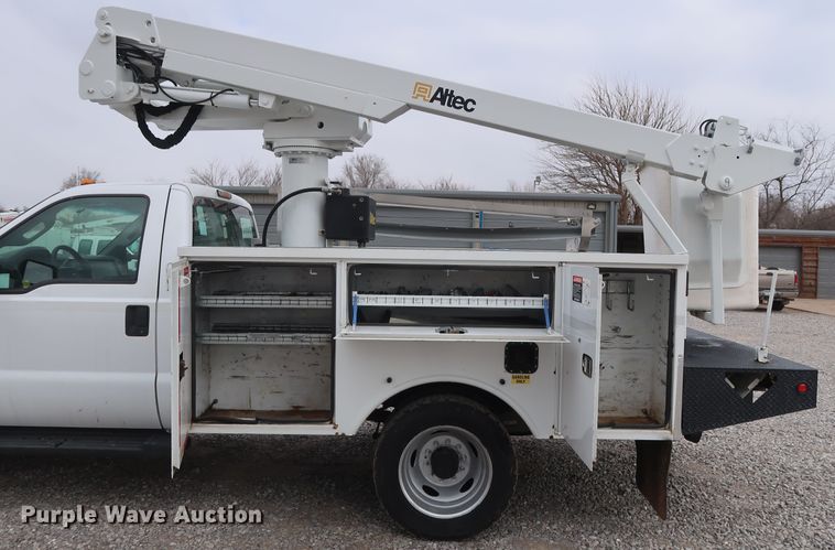 image for item GD9977 2011 Ford F450 Super Duty XL bucket truck