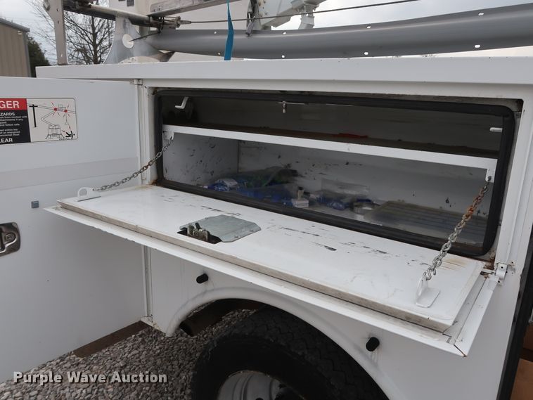 image for item GD9977 2011 Ford F450 Super Duty XL bucket truck