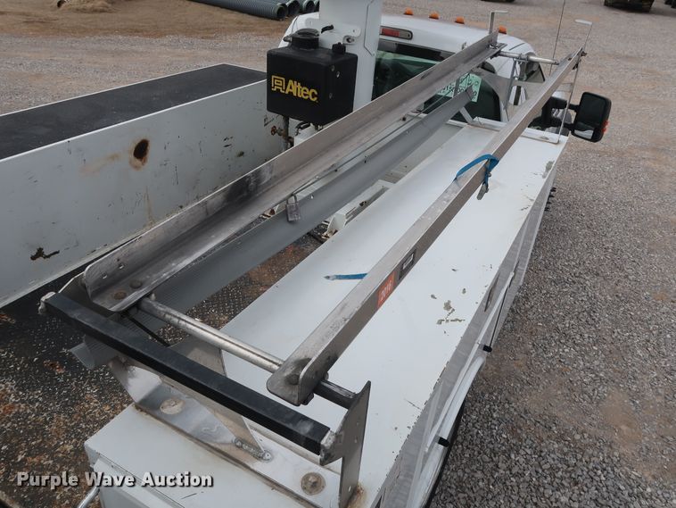 image for item GD9977 2011 Ford F450 Super Duty XL bucket truck