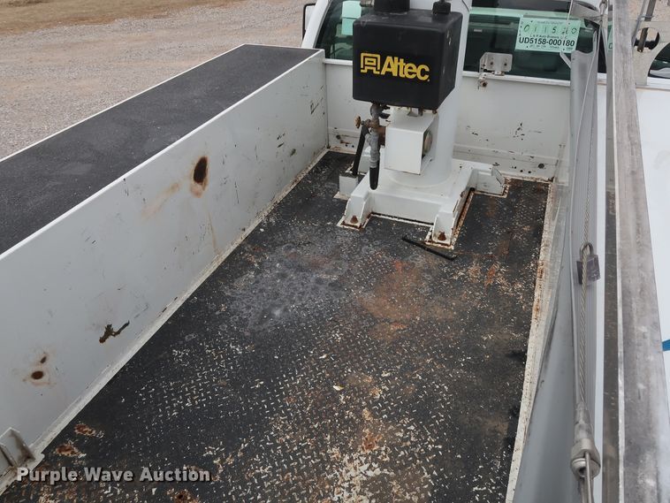 image for item GD9977 2011 Ford F450 Super Duty XL bucket truck