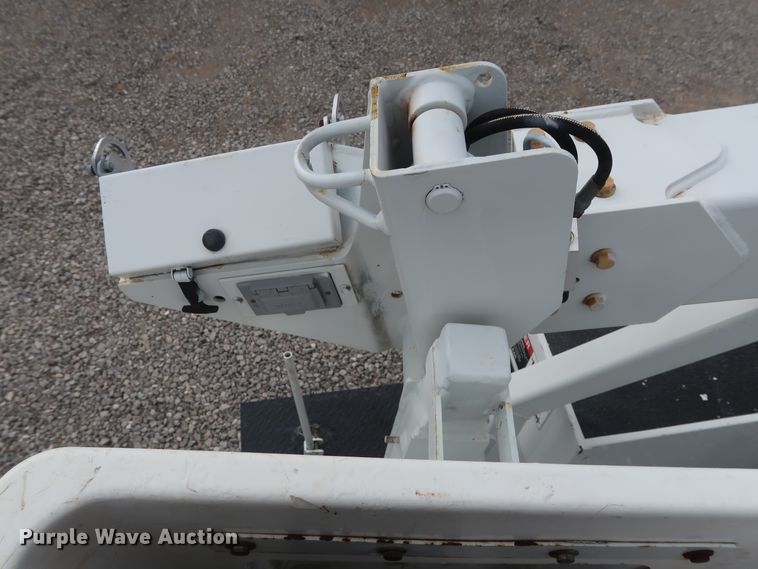 image for item GD9977 2011 Ford F450 Super Duty XL bucket truck