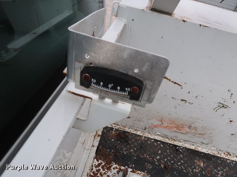 image for item GD9977 2011 Ford F450 Super Duty XL bucket truck