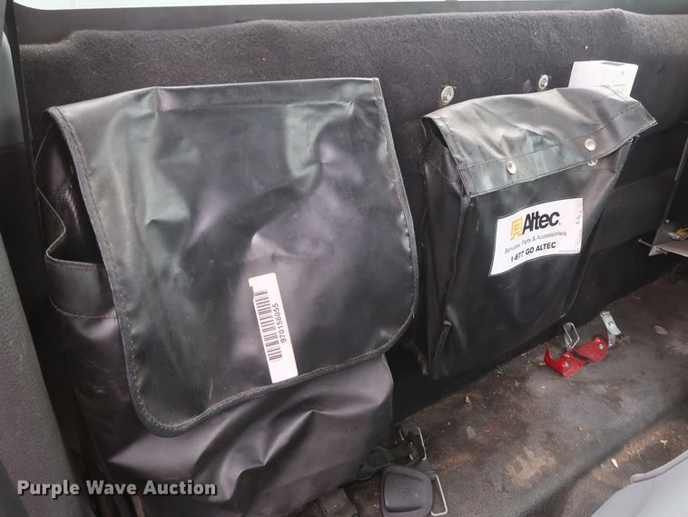 image for item GD9977 2011 Ford F450 Super Duty XL bucket truck