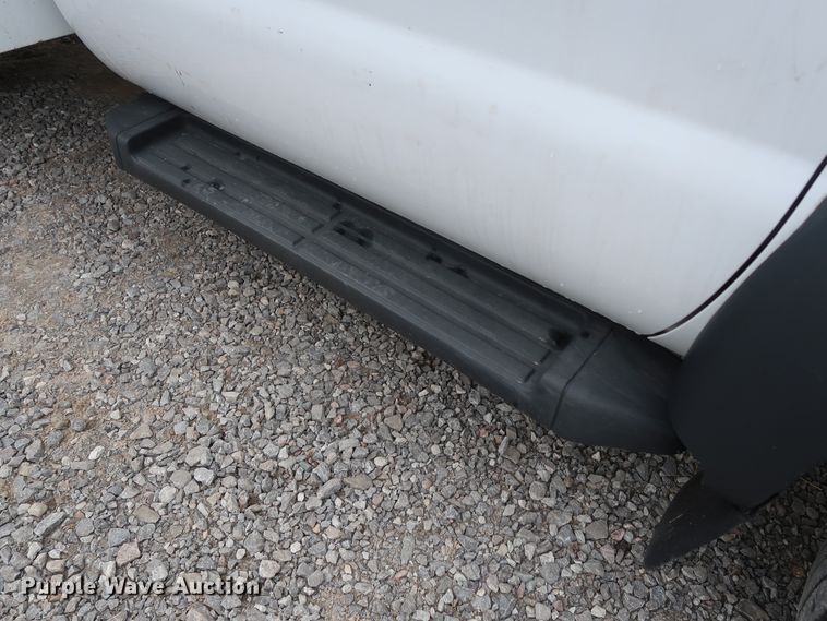 image for item GD9977 2011 Ford F450 Super Duty XL bucket truck