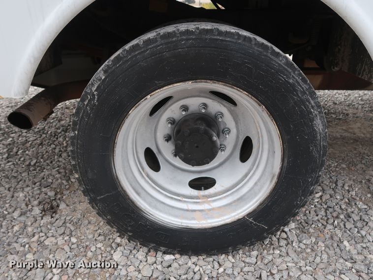 image for item GD9977 2011 Ford F450 Super Duty XL bucket truck