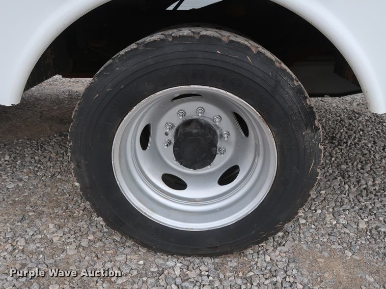 image for item GD9977 2011 Ford F450 Super Duty XL bucket truck