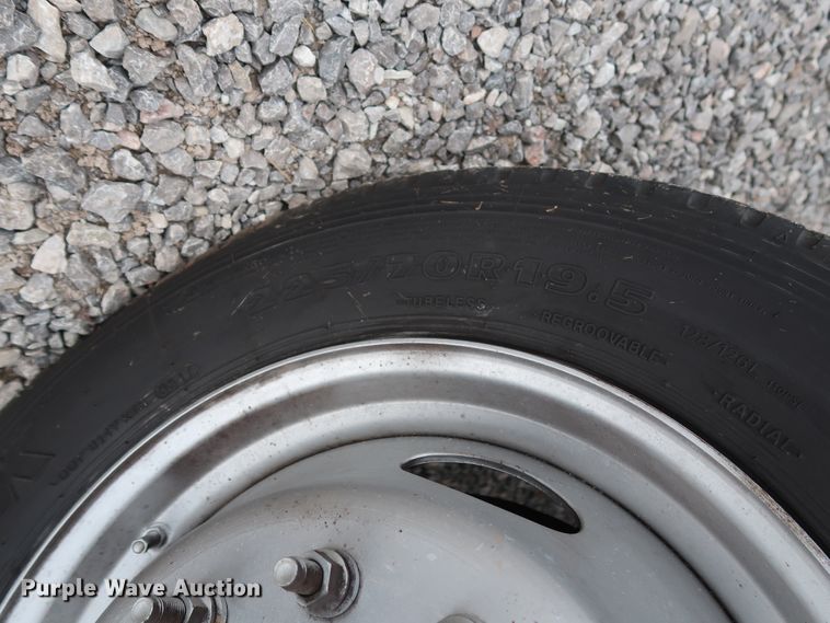 image for item GD9977 2011 Ford F450 Super Duty XL bucket truck