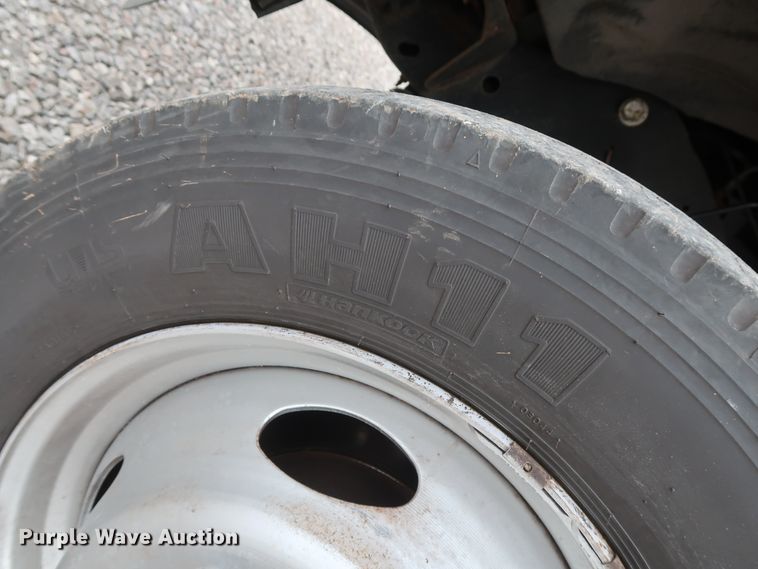 image for item GD9977 2011 Ford F450 Super Duty XL bucket truck