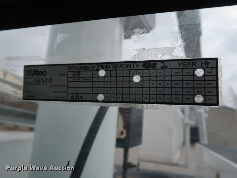 image for item GD9977 2011 Ford F450 Super Duty XL bucket truck