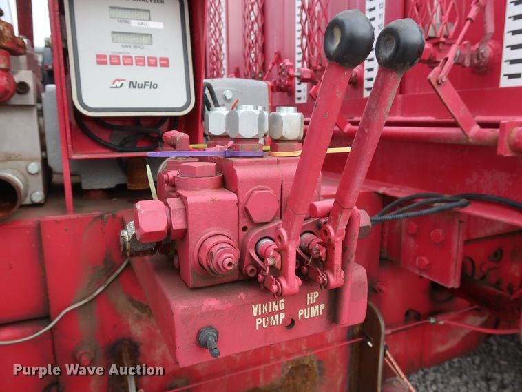 image for item GD9978 2012 Ford F550 Super Duty XL SuperCab flatbed treater truck