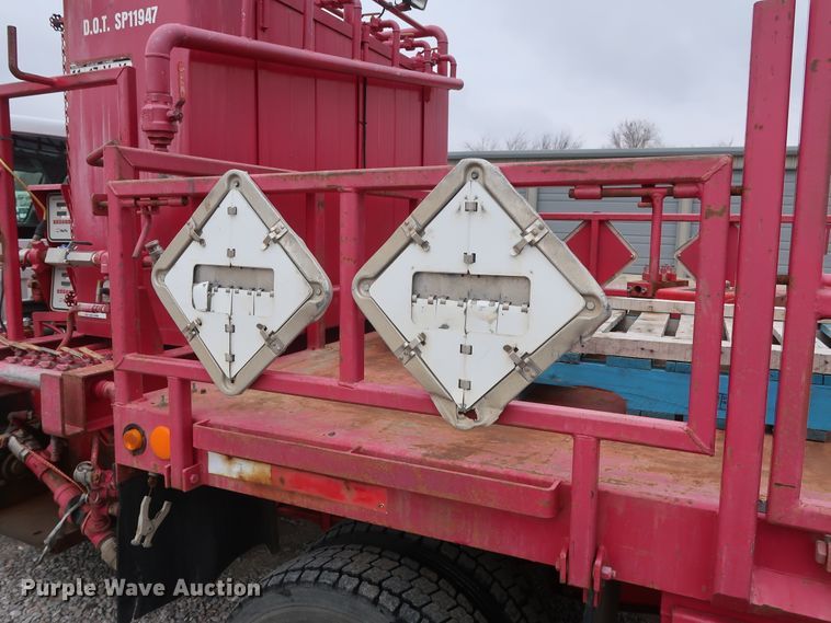 image for item GD9978 2012 Ford F550 Super Duty XL SuperCab flatbed treater truck