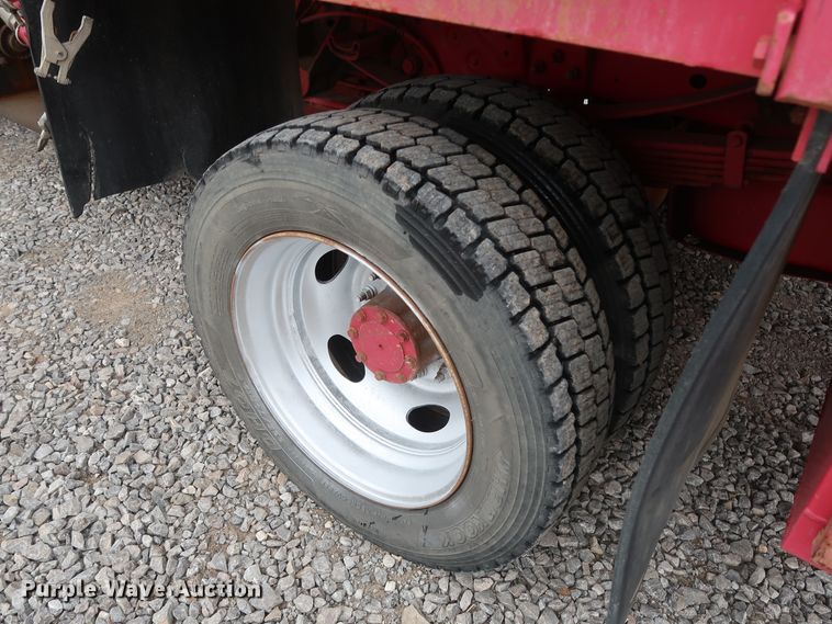 image for item GD9978 2012 Ford F550 Super Duty XL SuperCab flatbed treater truck