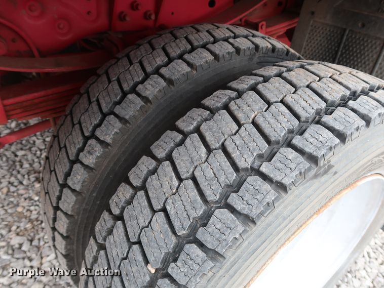 image for item GD9978 2012 Ford F550 Super Duty XL SuperCab flatbed treater truck