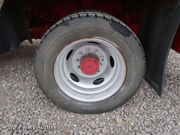 image for item GD9978 2012 Ford F550 Super Duty XL SuperCab flatbed treater truck