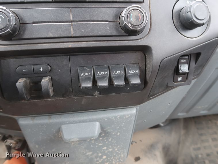 image for item GD9979 2012 Ford F550 Super Duty XL SuperCab flatbed treater truck