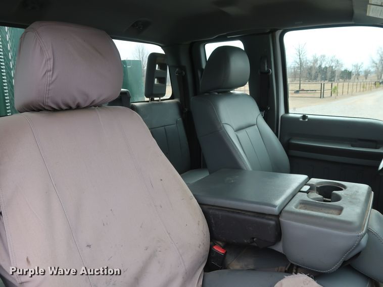 image for item GD9979 2012 Ford F550 Super Duty XL SuperCab flatbed treater truck