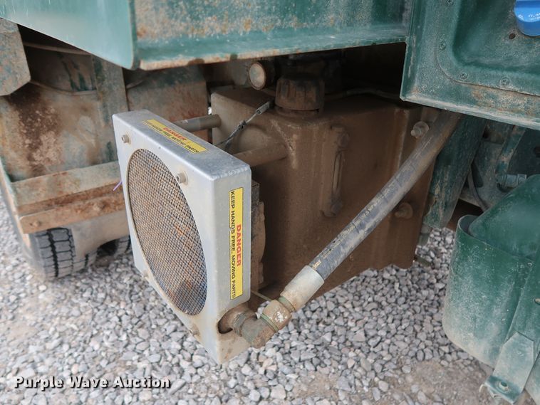 image for item GD9979 2012 Ford F550 Super Duty XL SuperCab flatbed treater truck