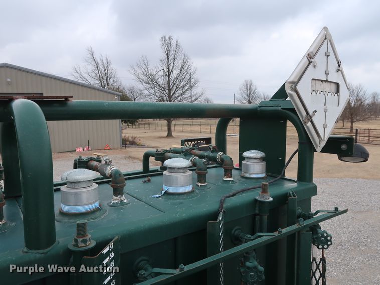 image for item GD9979 2012 Ford F550 Super Duty XL SuperCab flatbed treater truck