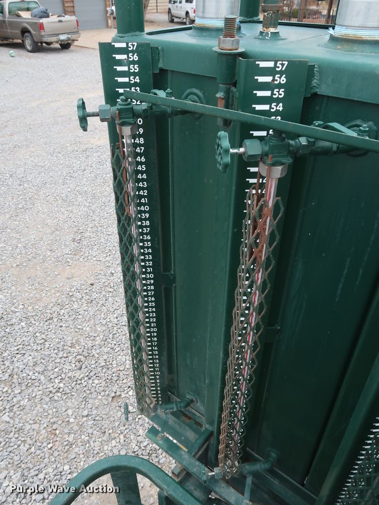 image for item GD9979 2012 Ford F550 Super Duty XL SuperCab flatbed treater truck