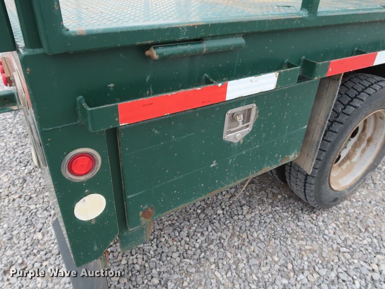 image for item GD9979 2012 Ford F550 Super Duty XL SuperCab flatbed treater truck