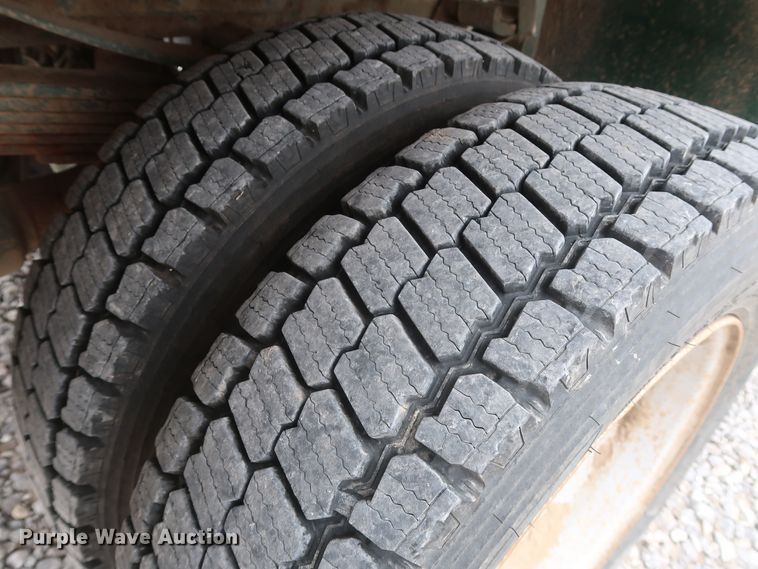 image for item GD9979 2012 Ford F550 Super Duty XL SuperCab flatbed treater truck