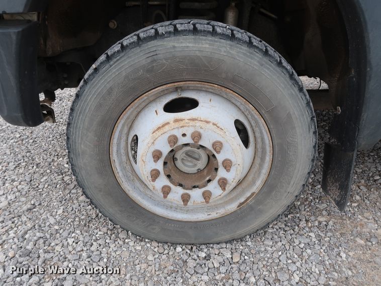 image for item GD9979 2012 Ford F550 Super Duty XL SuperCab flatbed treater truck