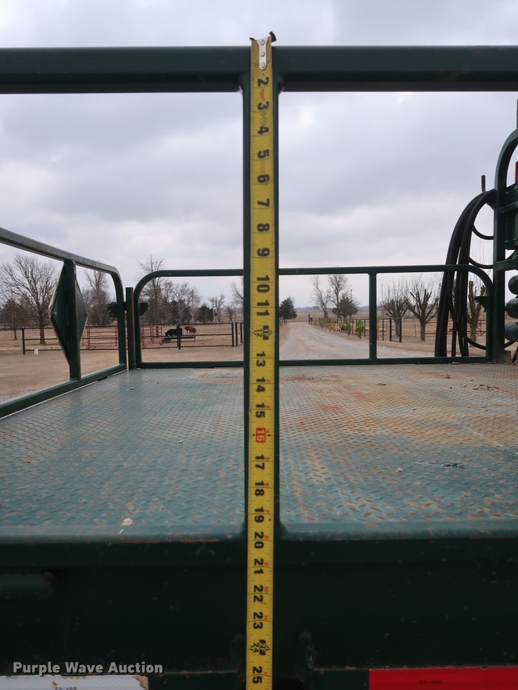 image for item GD9979 2012 Ford F550 Super Duty XL SuperCab flatbed treater truck