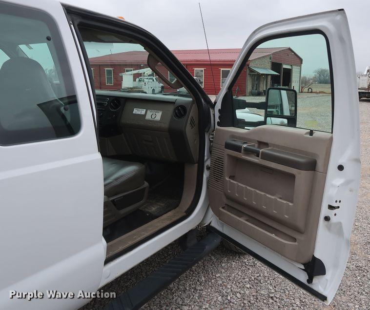 image for item GD9980 2009 Ford F550 Super Duty XL SuperCab service truck