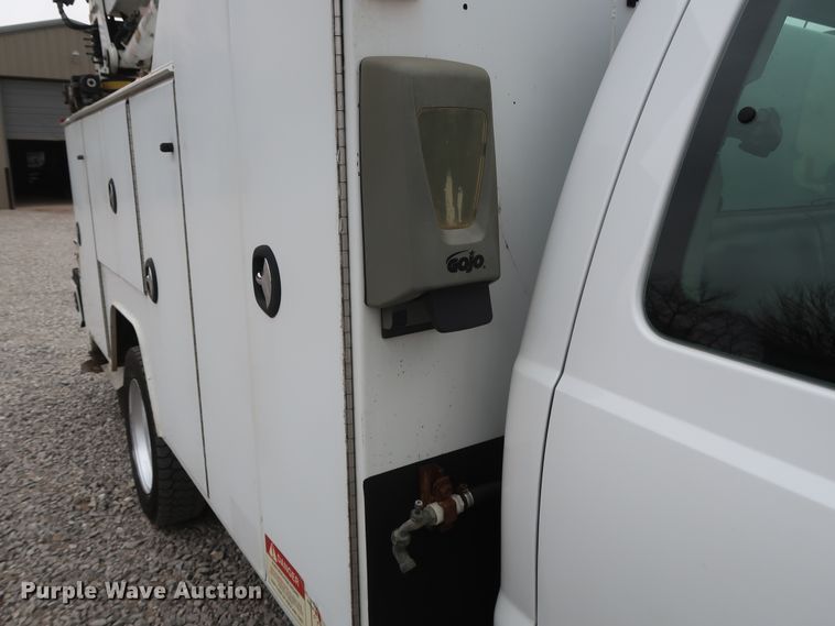 image for item GD9980 2009 Ford F550 Super Duty XL SuperCab service truck