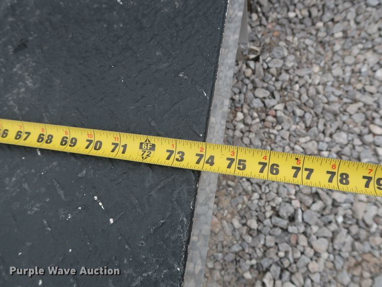 image for item GD9981 2010 Ford E350 Super Duty van with bucket lift