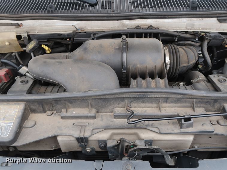 image for item GD9982 2009 Ford E350 Super Duty van with bucket lift