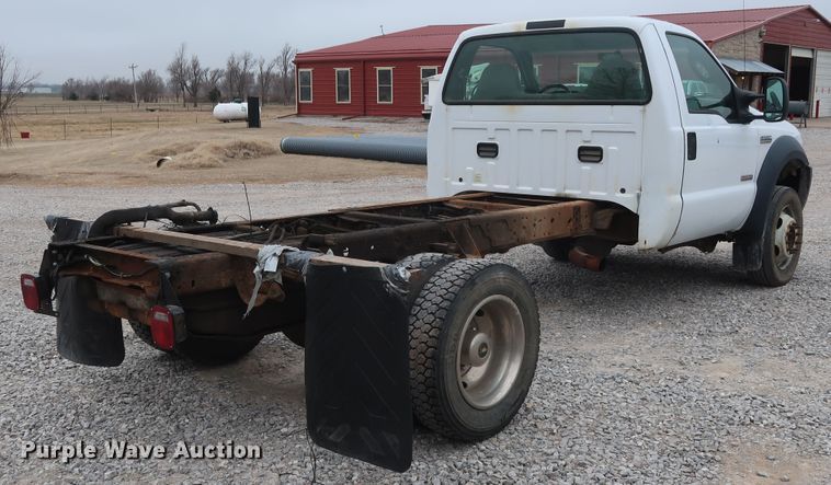 image for item GD9989 2006 Ford F550 Super Duty XL truck cab and chassis