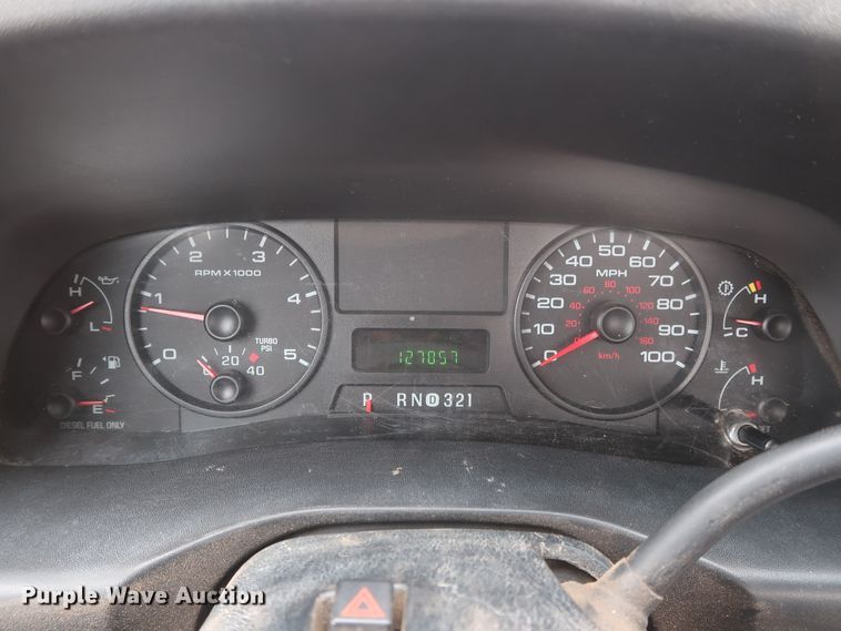 image for item GD9989 2006 Ford F550 Super Duty XL truck cab and chassis