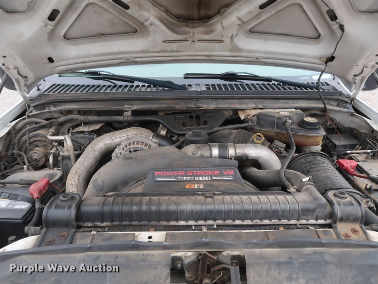 image for item GD9989 2006 Ford F550 Super Duty XL truck cab and chassis