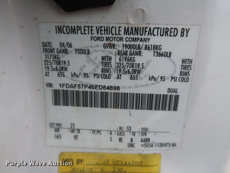 image for item GD9989 2006 Ford F550 Super Duty XL truck cab and chassis