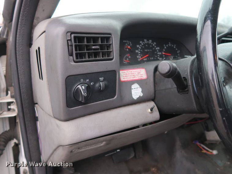 image for item GD9990 1999 Ford F450 Super Duty XL bucket truck