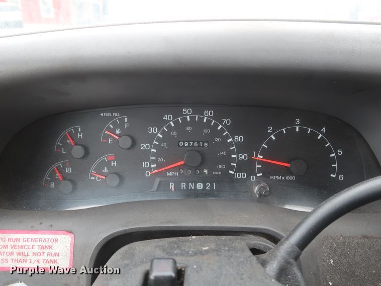 image for item GD9990 1999 Ford F450 Super Duty XL bucket truck