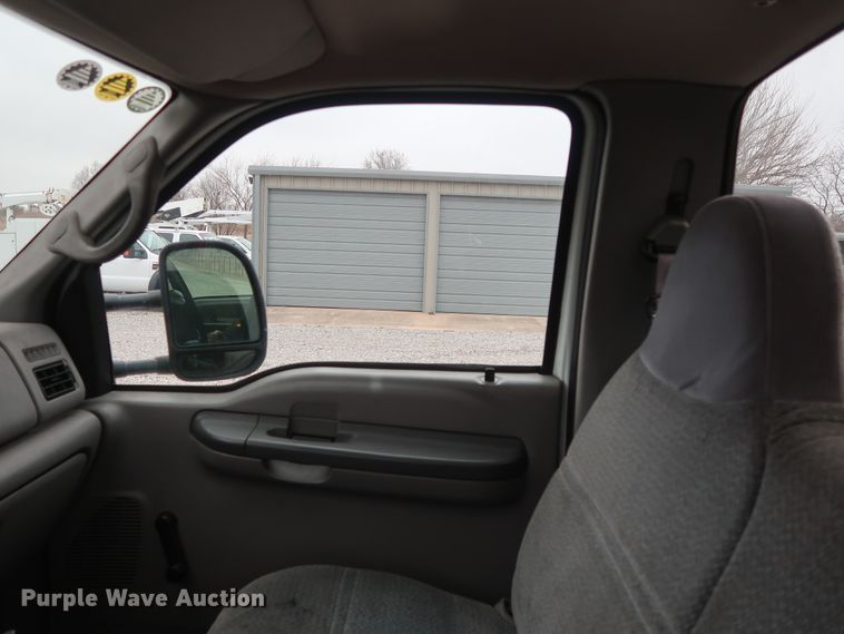 image for item GD9990 1999 Ford F450 Super Duty XL bucket truck