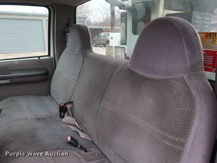 image for item GD9990 1999 Ford F450 Super Duty XL bucket truck