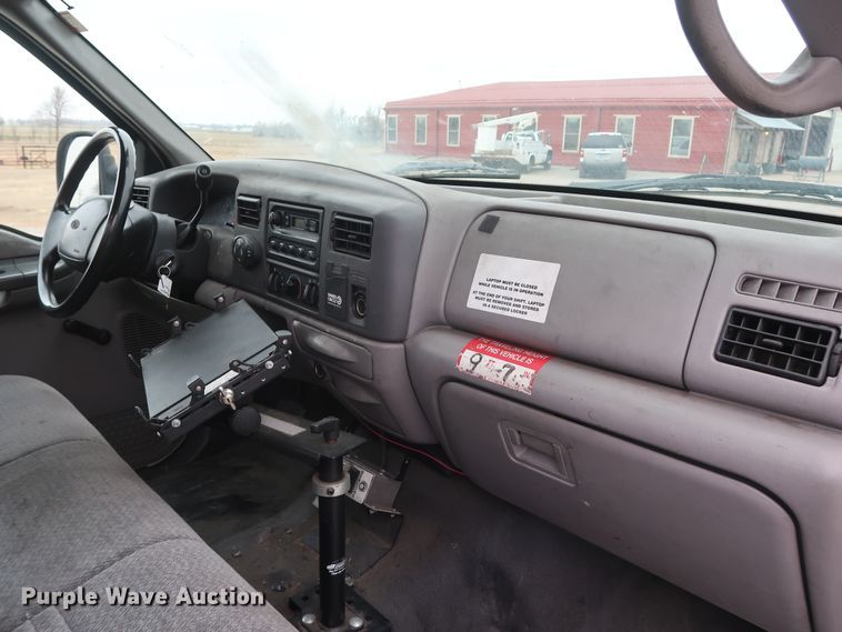 image for item GD9990 1999 Ford F450 Super Duty XL bucket truck