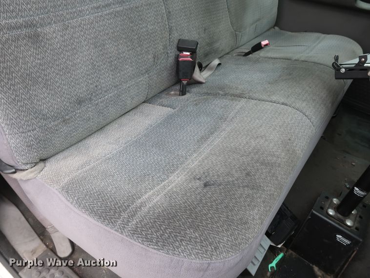 image for item GD9990 1999 Ford F450 Super Duty XL bucket truck