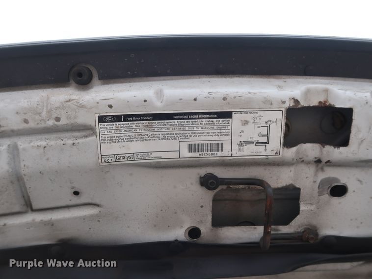 image for item GD9990 1999 Ford F450 Super Duty XL bucket truck