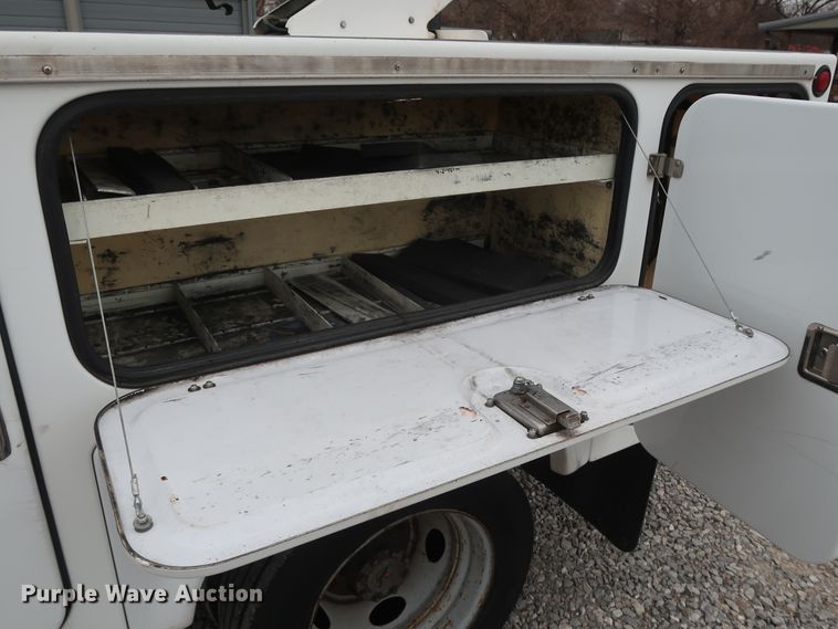 image for item GD9990 1999 Ford F450 Super Duty XL bucket truck