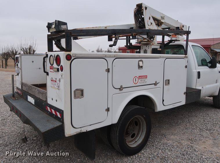 image for item GD9990 1999 Ford F450 Super Duty XL bucket truck