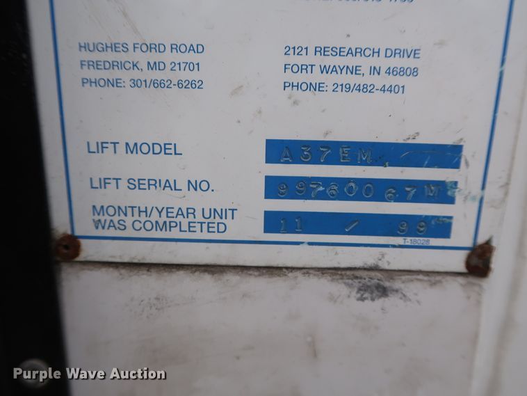 image for item GD9990 1999 Ford F450 Super Duty XL bucket truck